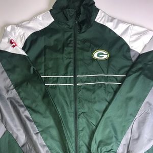 Large Green Bay packers zip up windbreaker